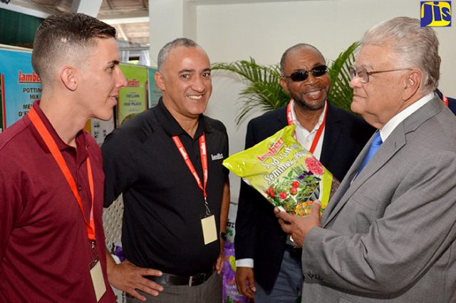 Agriculture Minister wants more Youth involved-640x425