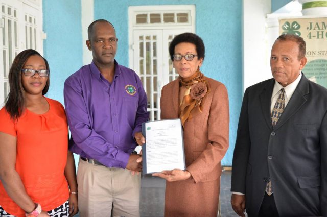 Jamaica 4-H Clubs Signs MOU for the Trainingof Young Persons
