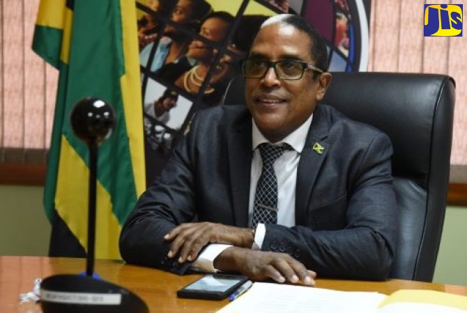 MHS_Hon-Dr-Dunn-2-500x337-1-670x450 (1)